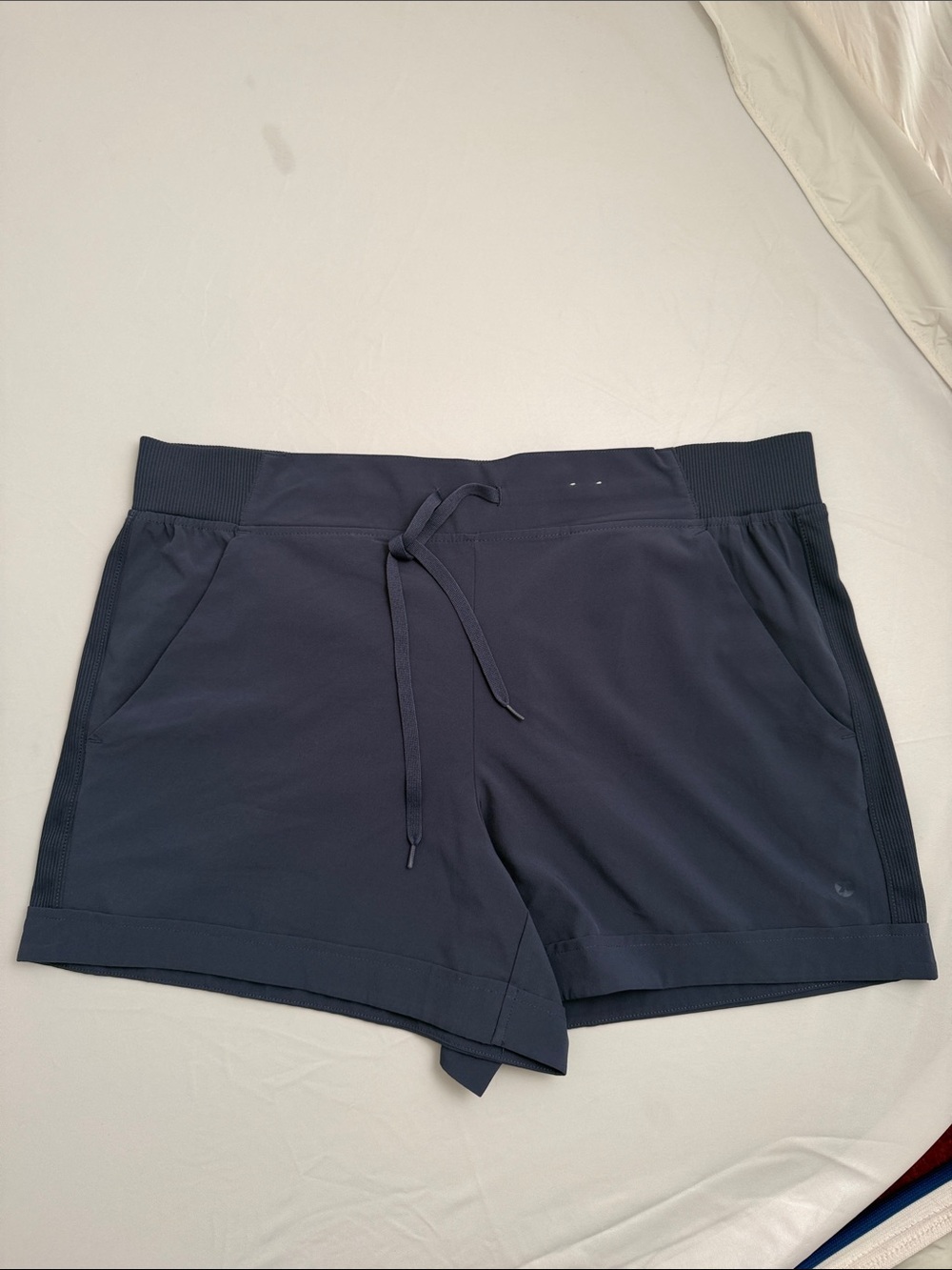 RBX navy blue stretch woven cuffed shorts with ribbed trim L
